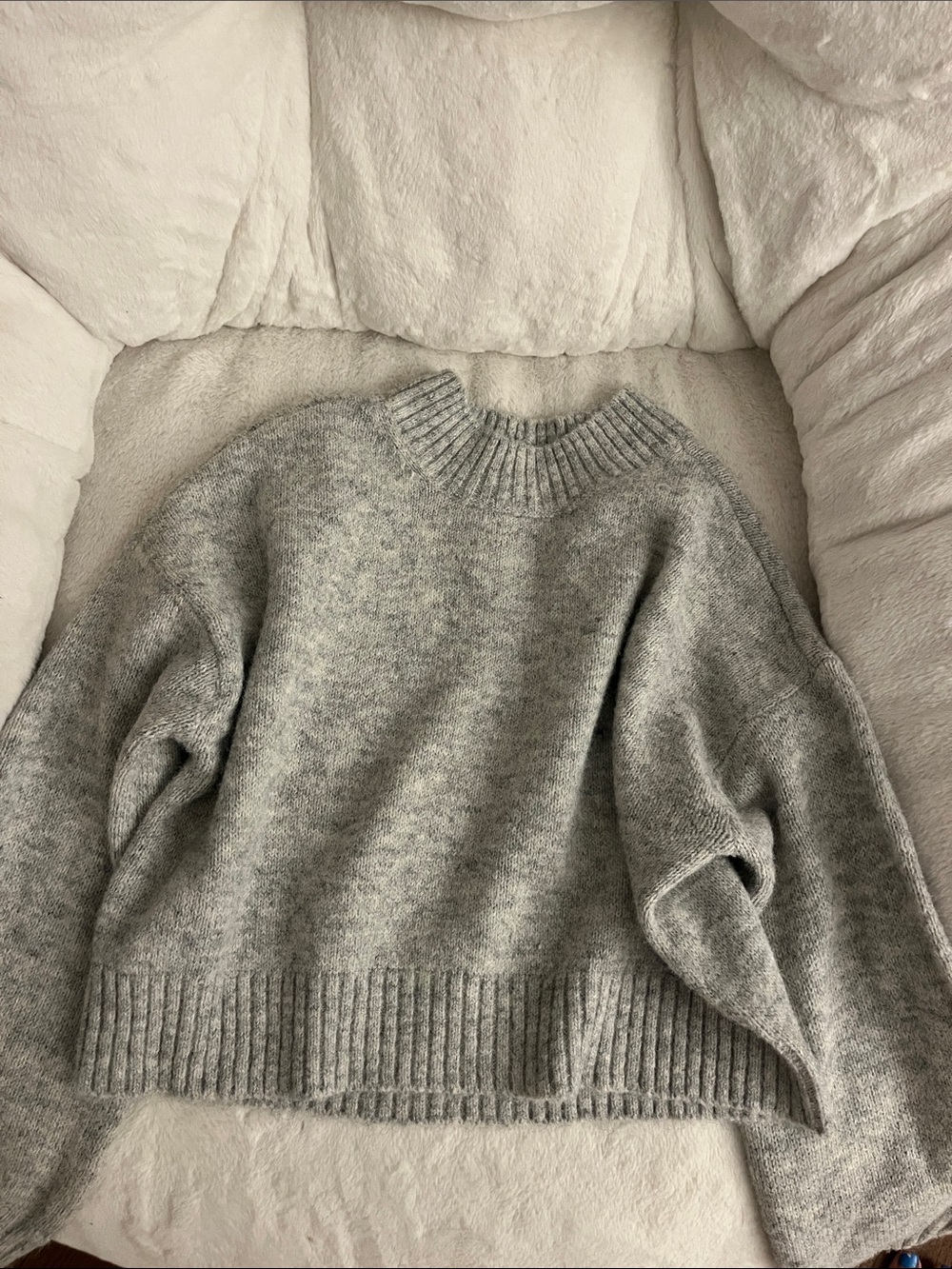 American Eagle Outfitters Light Heather Gray Crewneck Sweater